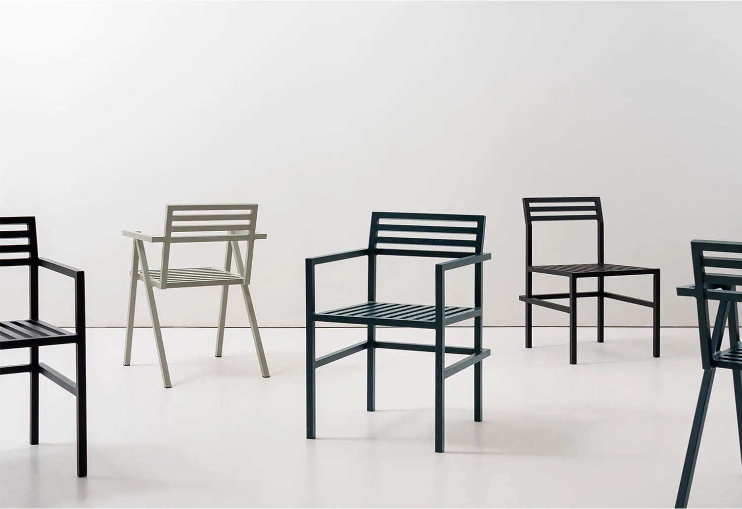 19 Outdoors Dining Armchair