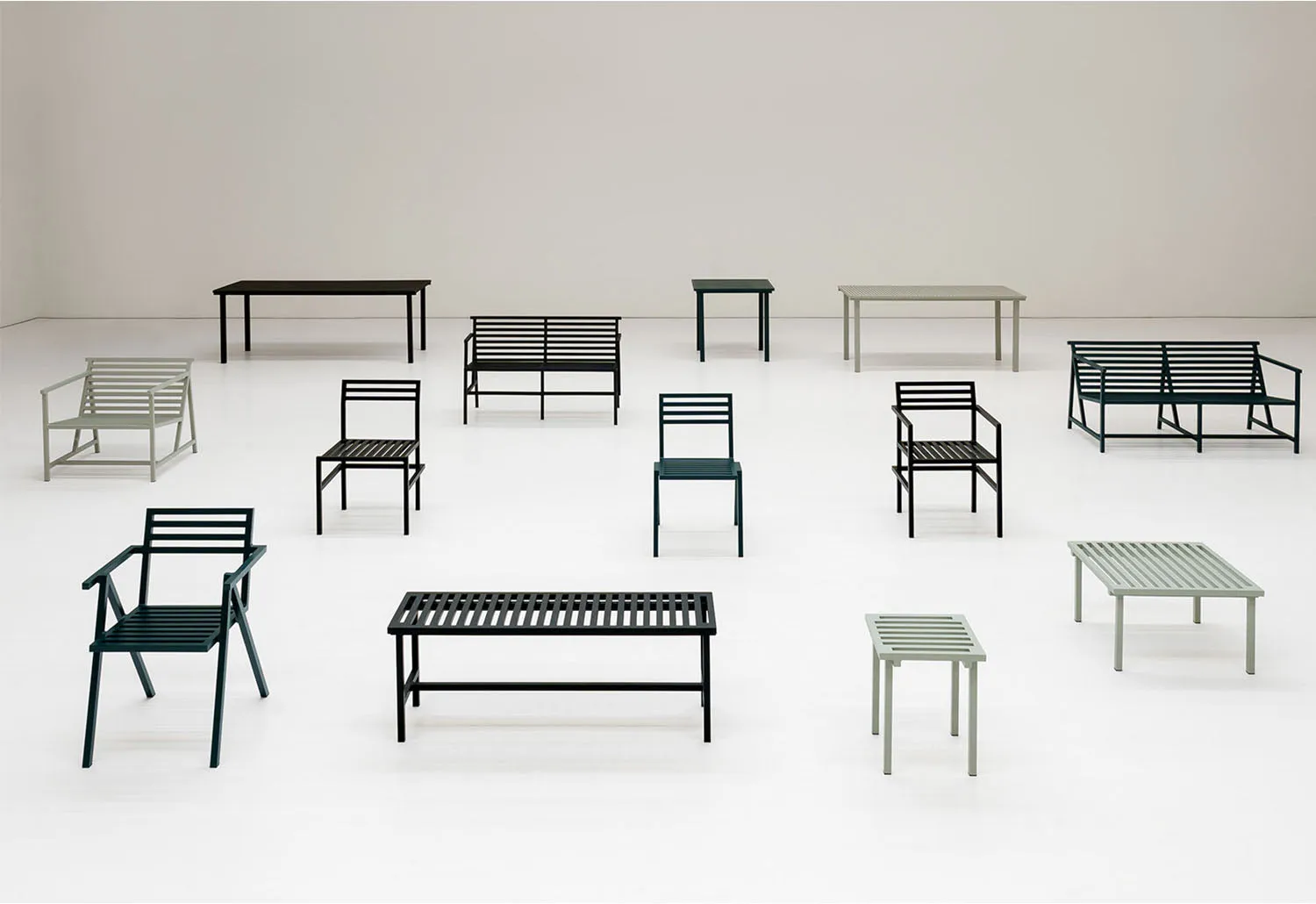 19 Outdoors Stacking Armchair