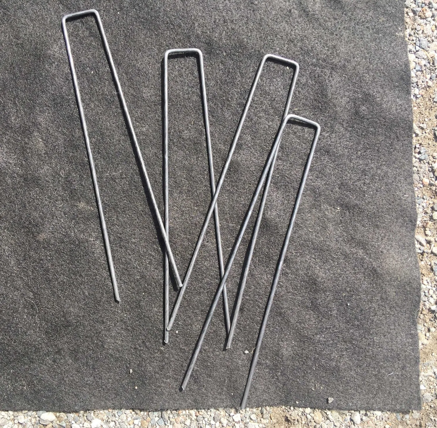 9 in. Landscape Staples - 11 Gauge