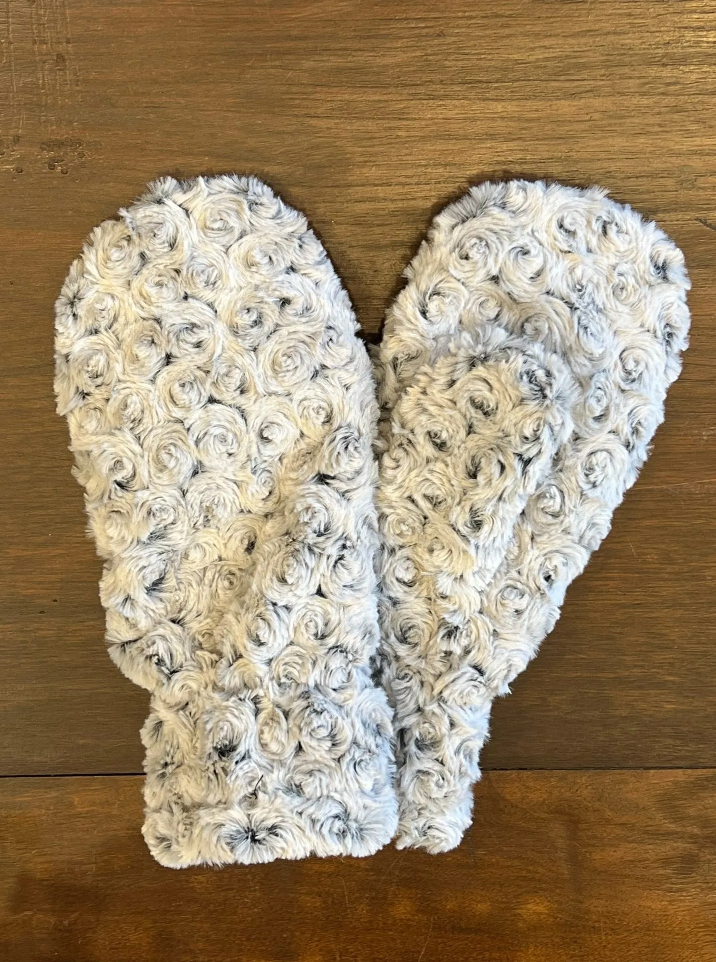 Grey Soft Swirl Mittens