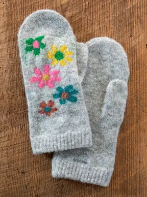 Intarsia Mittens - Ash Daisy