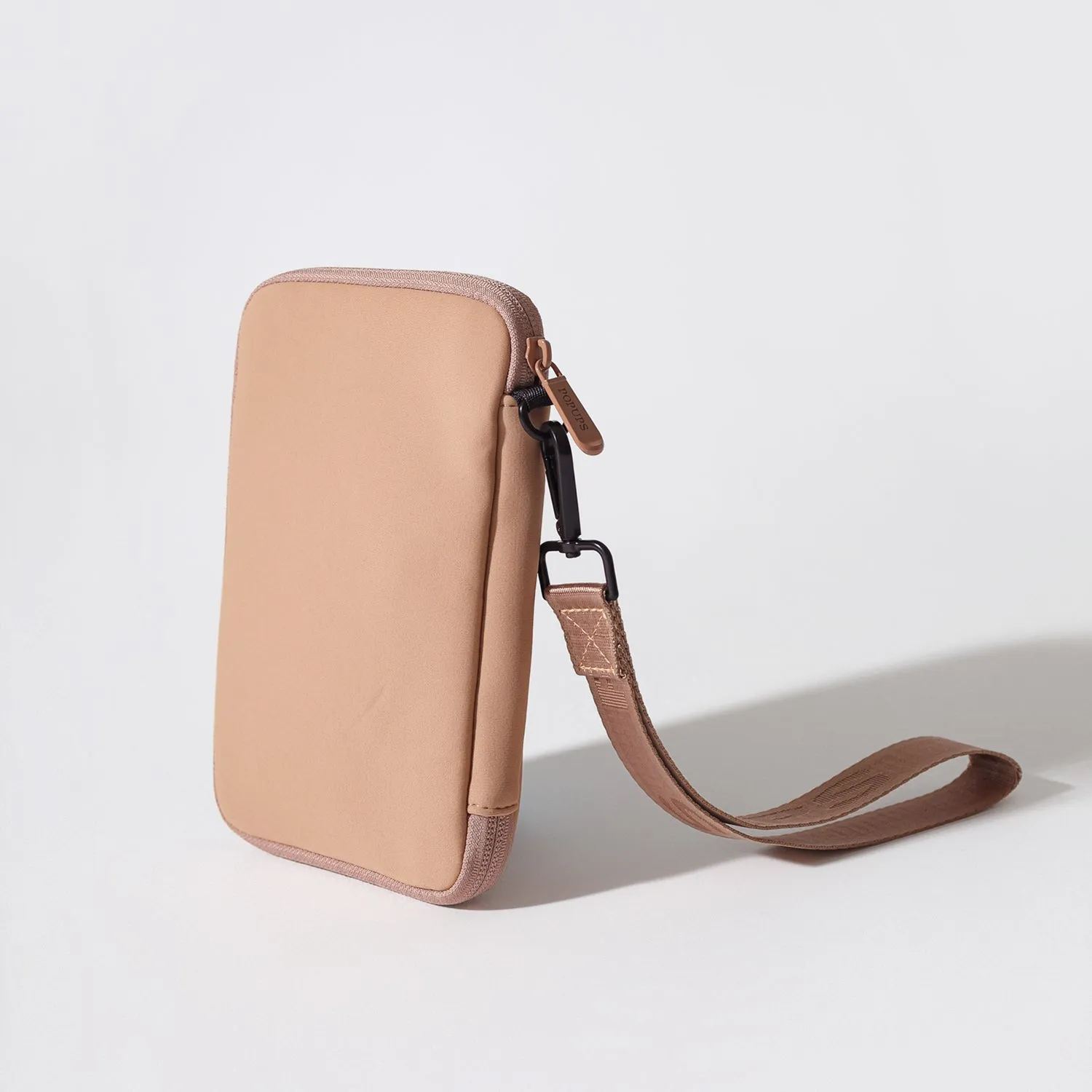 TAN SET: EVERYDAY TOTE   OVERSIZED WRISTLET POUCH   ESSENTIAL POUCH   MAKEUP POUCH SET   PASSPORT WALLET   PHONE BAG
